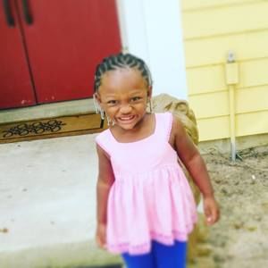 Meet your Posher, Niki